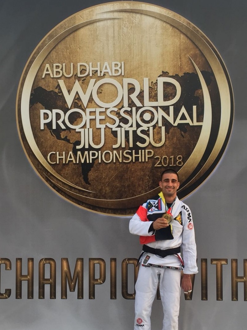 Trirriense conquista pódio em campeonato mundial de jiu-jitsu, em Abu Dhabi