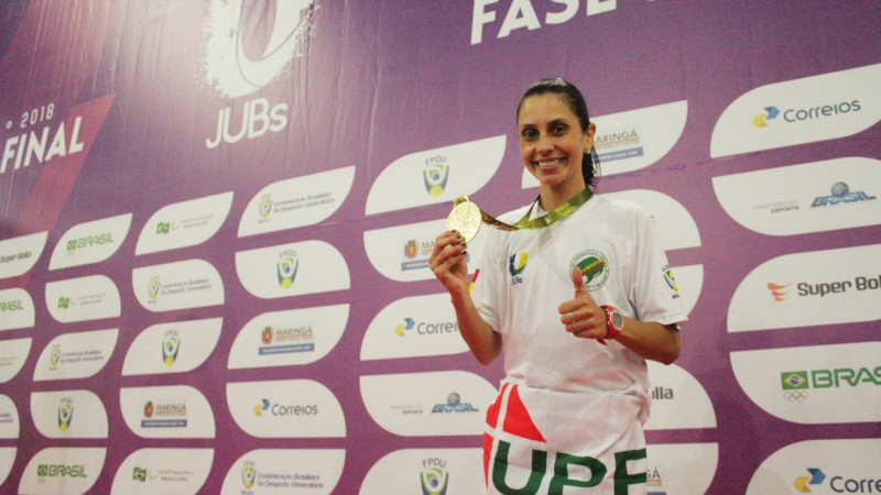 Jocasta Oliboni ficou com o ouro nos 10.000 metros.