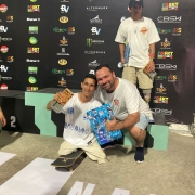 Secretário adjunto Dimas Costa entrega premiação