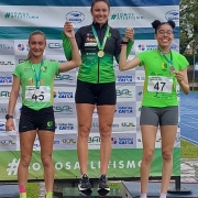 Gabriela Bender, Luisa Giampaoli e Mariana Saraiva no pódio