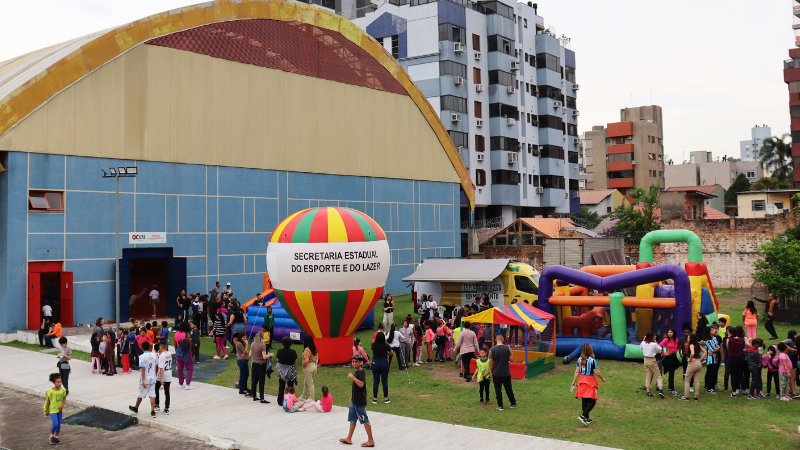 Brinquedos do Programa Esporte e Lazer em Movimento