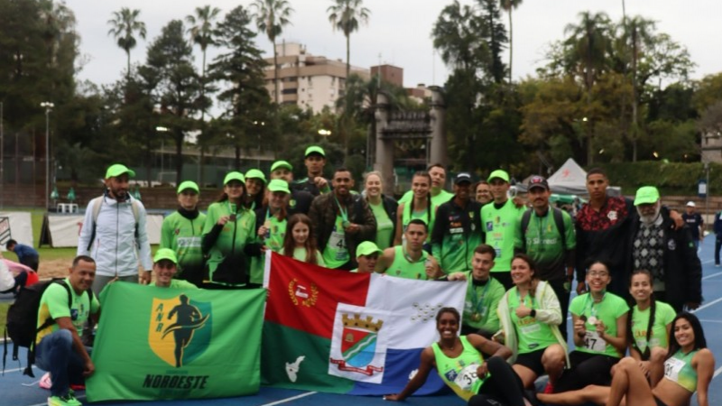 Atletas da Noroeste Runners na competição