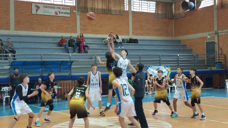 Final do basquete em Lajeado