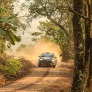 Corrida no rally Nova Itália