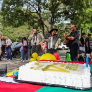 Músicos animaram quem participou do aniversário do Cete